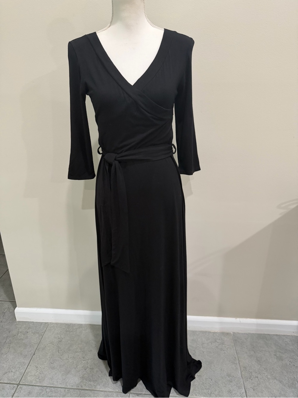 Got Style USA Fit and Flare Maxi Dress Womens Sz M Black A-Line Belted V-Neck